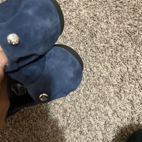 Stuart weitzman Gabby Scrunch Rivet Suede Flat NWT - Picture 2 of 8